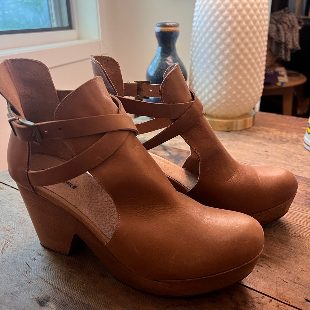 Free People Cedar Leather Clogs with Cutout Design